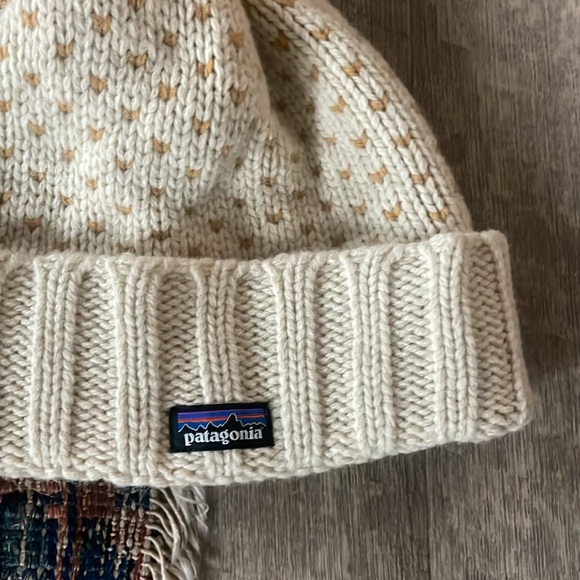 •| patagonia beanie - Picture 5 of 7